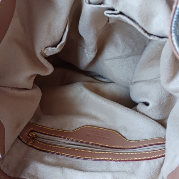 Fashion design like Louis Vuitton backpack - Picture 12 of 12